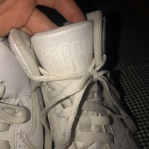 Nike airforces!!🖤🖤